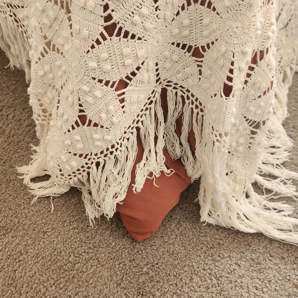 Vintage crochet‎ bedspread
